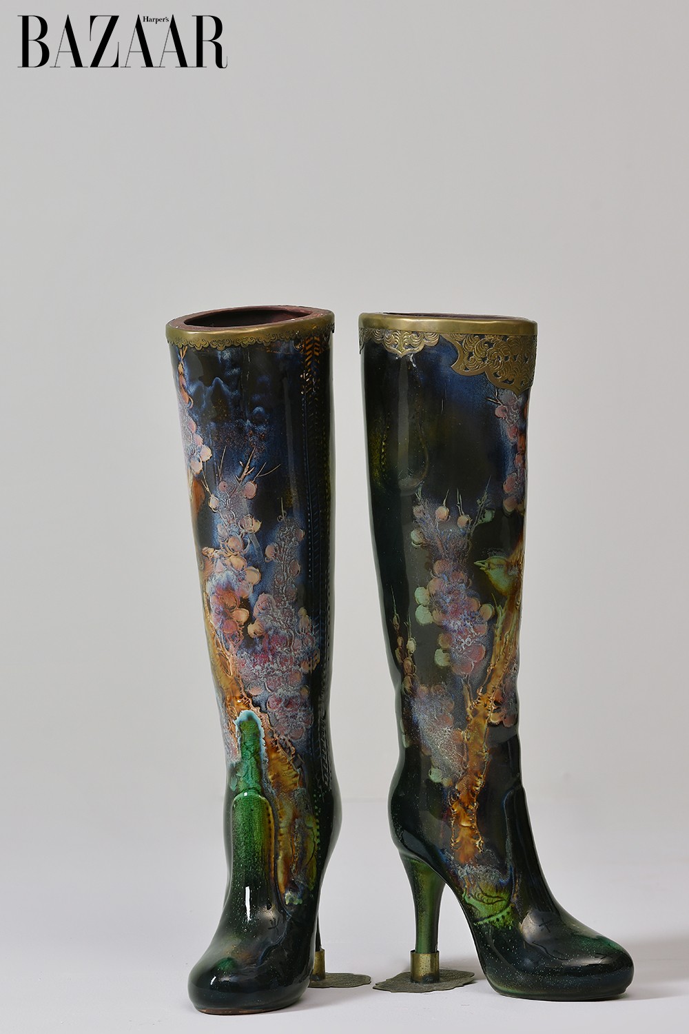 TRIỂN LÃM ĐÔI GIÀY GỐM BÁT TRÀNG ĐẠT KỶ LỤC GUINNESS CỦA NGHỆ NHÂN VŨ ĐỨC THẮNG